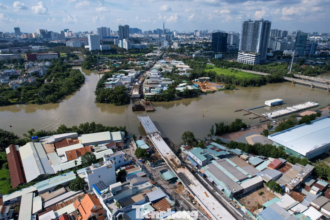Cầu Rạch Đỉa mới khi hoàn thành có ý nghĩa quan trọng, góp phần cải thiện tình hình giao thông khu vực, tạo động lực phát triển kinh tế - xã hội. Bên cạnh đó, cầu sẽ tăng năng lực lưu thông, góp phần kết nối với tỉnh Long An, khai thác đồng bộ hạ tầng giao thông phía Nam TPHCM.