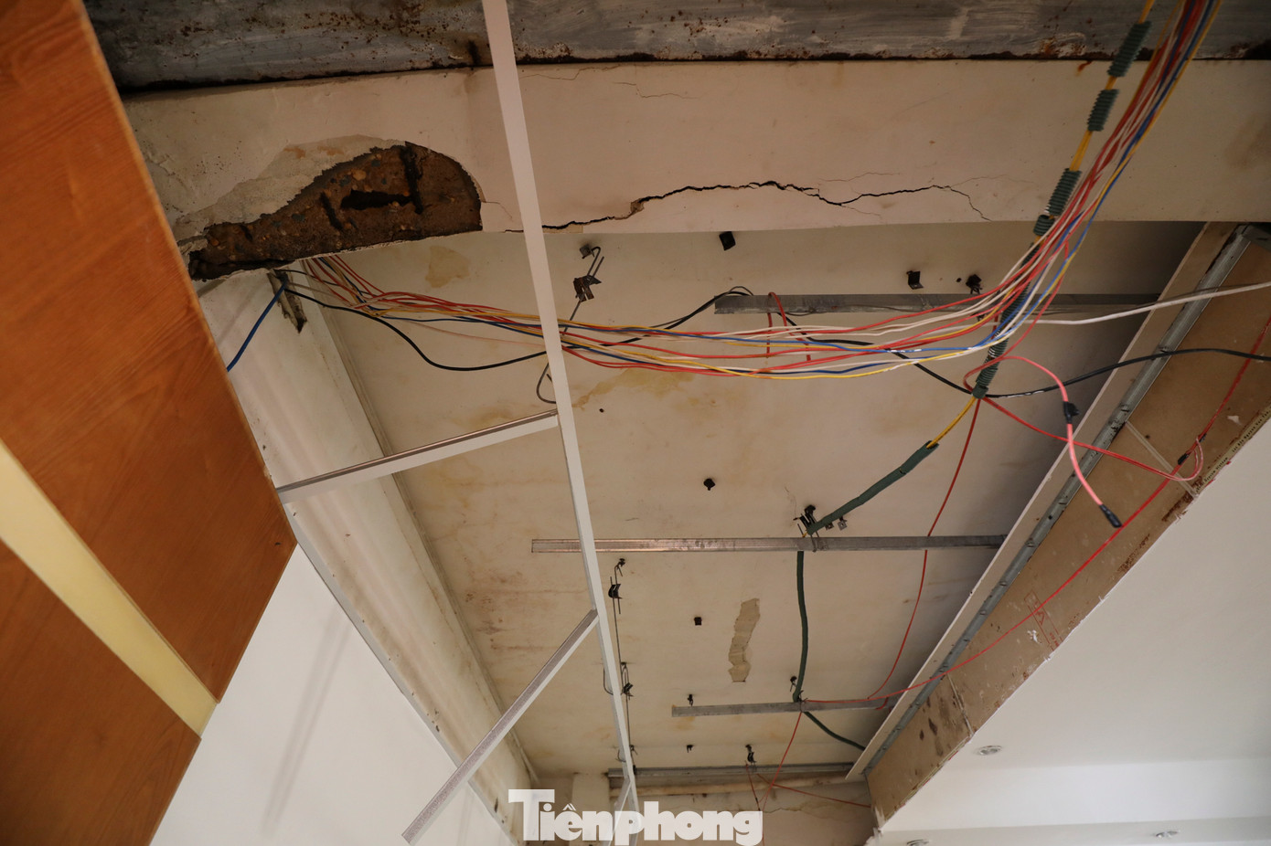 Được biết, kinh phí để sửa chữa khán đài B sân Thống Nhất và một số phòng chức năng của sân là 149 tỷ đồng hiện đã có và chỉ chờ thủ tục hoàn tất là bước vào nâng cấp sửa chữa.