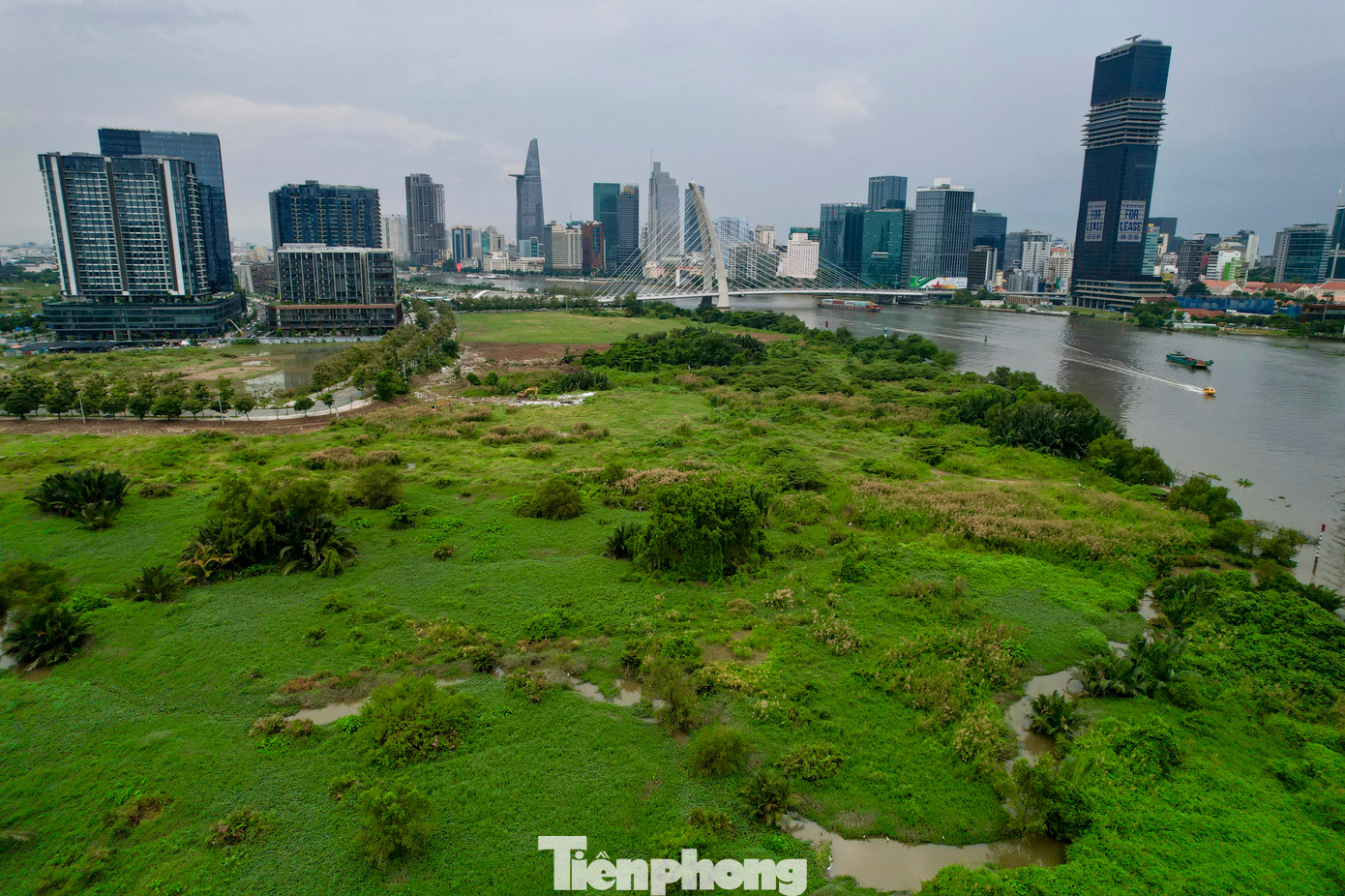 Mới đây, thành phố đề xuất cải tạo khu đất ven sông Sài Gòn, đoạn từ cầu Ba Son tới cầu Thủ Thiêm phía TP.Thủ Đức, nhằm nối liền công viên bờ sông phía Khu đô thị Thủ Thiêm hiện hữu đã khai thác gần một năm nay.