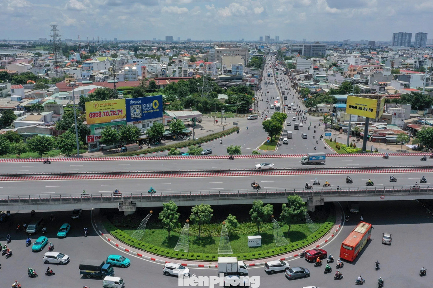 Lãnh đạo Sở GTVT TP cho rằng, mục tiêu của dự án nâng cấp quốc lộ 13 và 4 dự án BOT khác (gồm quốc lộ 1, quốc lộ 22, trục Bắc - Nam, cầu đường Bình Tiên) là cải thiện khả năng thông hành và giải quyết tình trạng quá tải, kẹt xe.