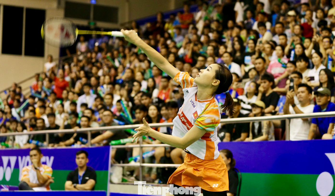 Nhờ bản lĩnh, Thùy Linh vượt khó thành công và có 2 điểm quyết định để qua đó giành chiến thắng 22-20, qua đó bảo vệ thành công ngôi vô địch Việt Nam Open 2024.