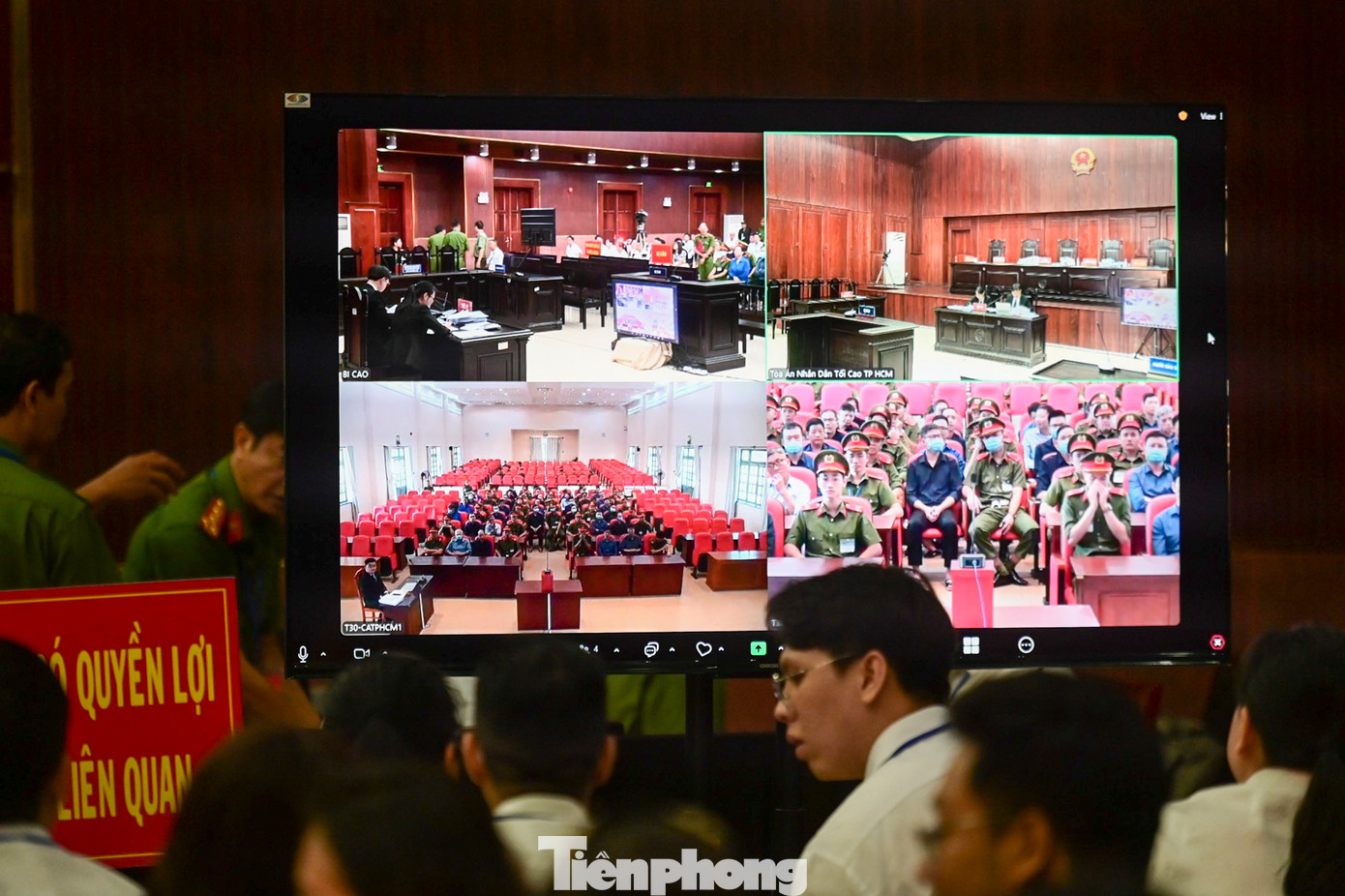 Màn hình theo dõi xét xử trực tuyến tại toà với trại giam T30.