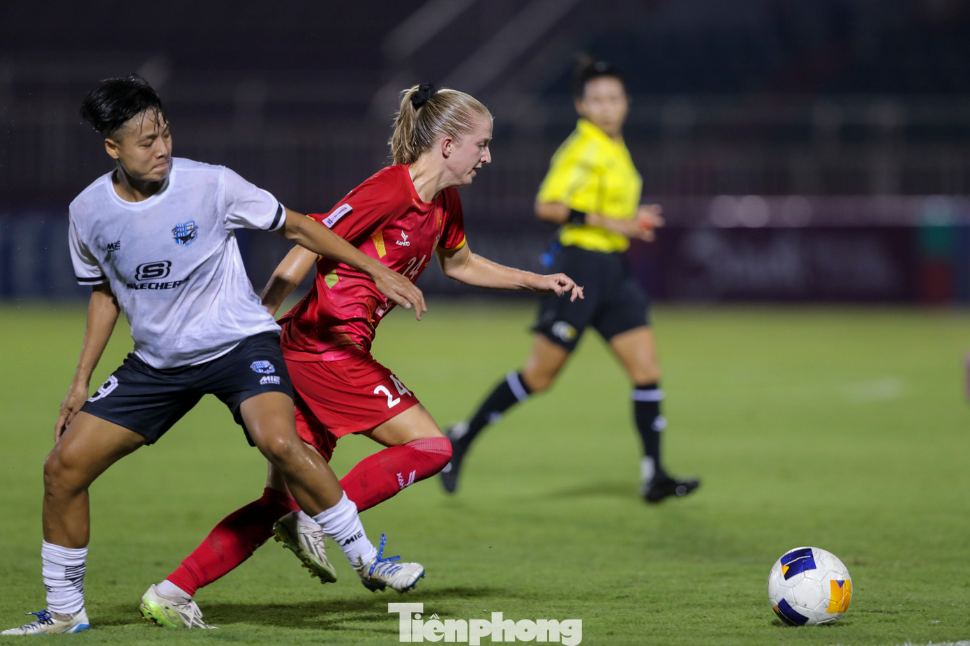 Ba ngoại binh là tiền vệ tấn công Root Medhan Callahan, tiền đạo Ranya Senhaji, trung vệ Barnett Talani Alexei cho thấy sự hoà nhập khá nhanh với lối chơi của các cầu thủ nữ TPHCM.