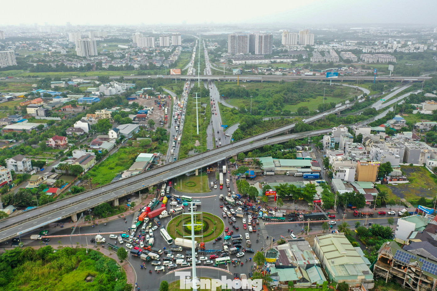 Các đường ở TP Thủ Đức là nơi xe từ TP HCM đi điểm du lịch như Vũng Tàu, Phan Thiết, Nha Trang và Đà Lạt.