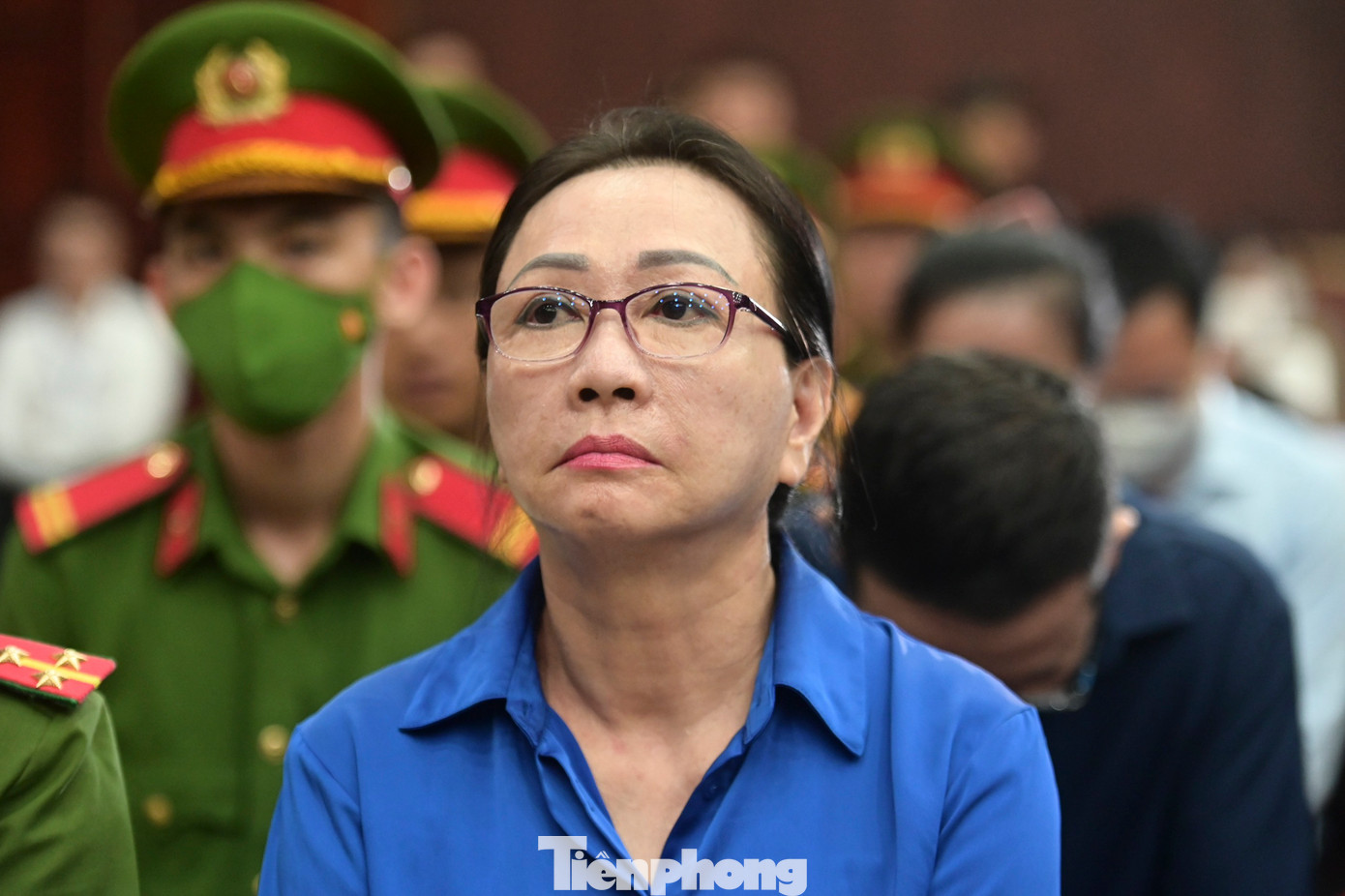 Sáng 4/11, TAND Cấp cao tại TPHCM đã mở phiên tòa phúc thẩm, xem xét đơn kháng cáo của bà Trương Mỹ Lan (68 tuổi, Chủ tịch Tập đoàn Vạn Thịnh Phát) và 47 bị cáo liên quan đến các sai phạm xảy ra tại Ngân hàng thương mại cổ phần Sài Gòn (SCB) và Tập đoàn Vạn Thịnh Phát (giai đoạn 1 của vụ án).