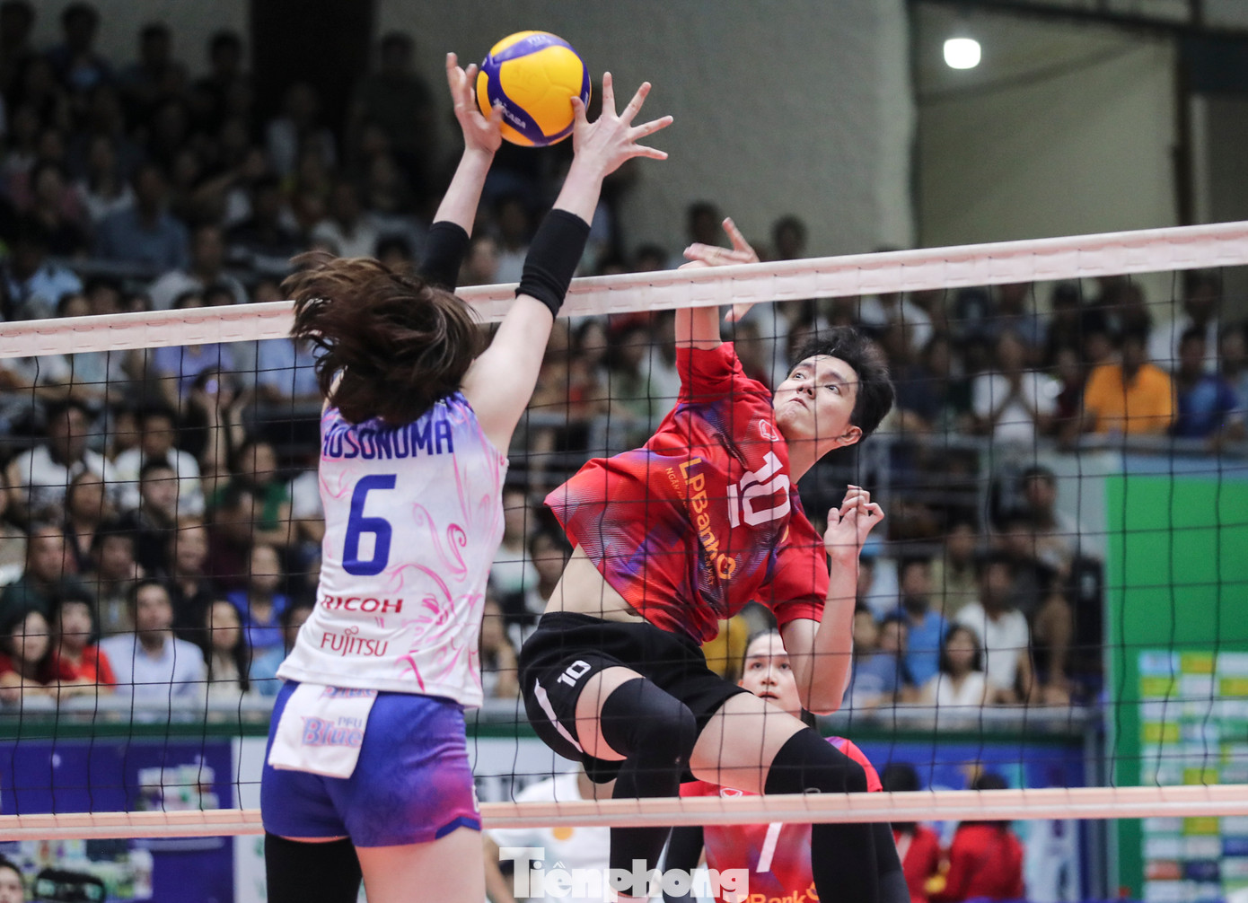 Ván thua đáng tiếc này khiến tinh thần thi đấu của các cầu thủ VPBank Ninh Bình suy giảm.