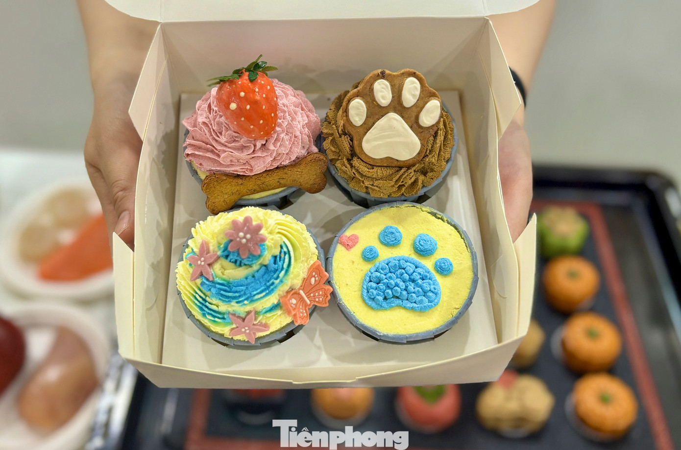 Nói về dự định trong tương lai, chị Mai Lý chia sẻ: "Tiệm sẽ nỗ lực hoàn thiện mô hình tiệm bánh để có thể ra mắt nhiều dòng bánh hơn để không chỉ sinh nhật, Trung Thu mà còn các dịp đặc biệt khác và cả những dịp thường ngày, để các bé đều có thể chung vui cùng gia đình với chiếc bánh thật sự dành cho mình". Nói về dự định trong tương lai, chị Mai Lý chia sẻ: "Tiệm sẽ nỗ lực hoàn thiện mô hình tiệm bánh để có thể ra mắt nhiều dòng bánh hơn để không chỉ sinh nhật, Trung Thu mà còn các dịp đặc biệt khác và cả những dịp thường ngày, để các bé đều có thể chung vui cùng gia đình với chiếc bánh thật sự dành cho mình".