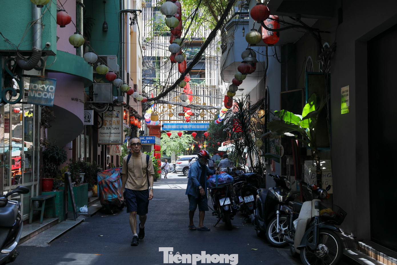 Tuyến đường tập trung nhiều địa điểm vui chơi, ăn uống, giải trí... thu hút đông đảo người dân, du khách trong nước và quốc tế đến tham quan, trải nghiệm.