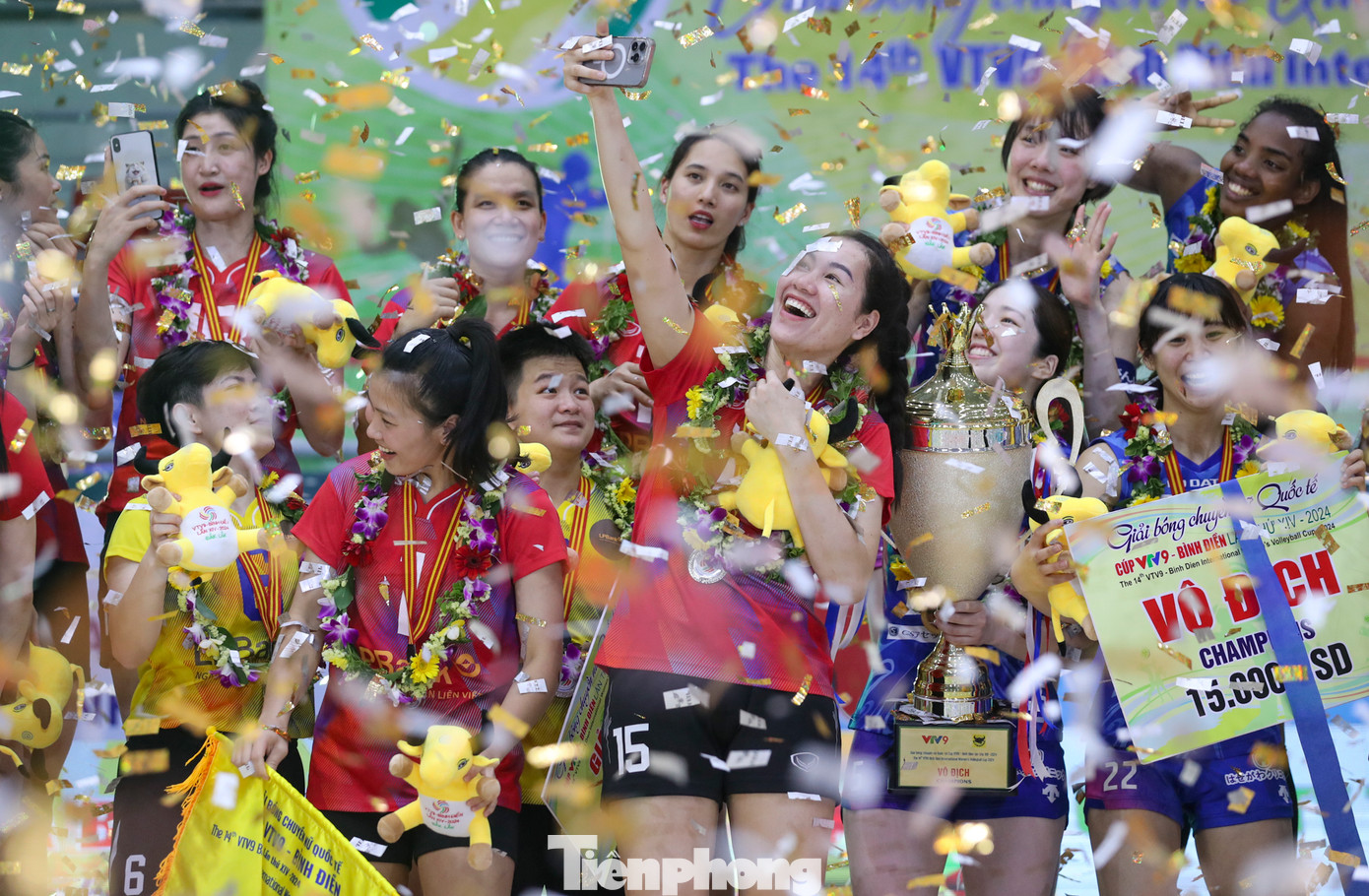 Danh hiệu á quân đã thuộc về các cô gái của VPBank Ninh Bình.