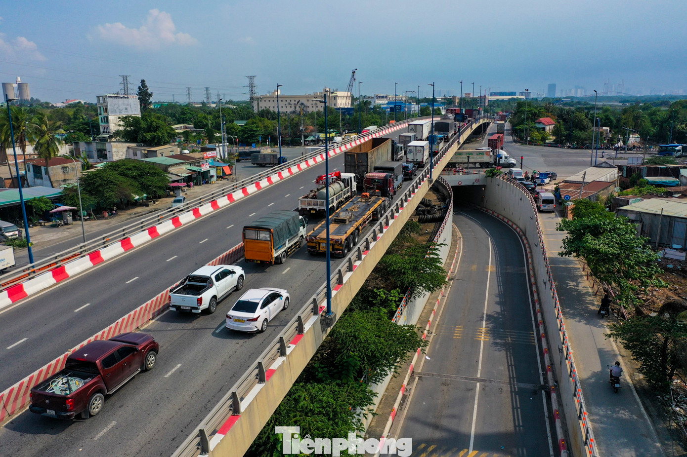 Đây là dự án nút giao nằm giữa ba con đường gồm đường Đồng Văn Cống, đường Võ Chí Công và đường Nguyễn Thị Định - những tuyến đường quan trọng của TP Thủ Đức và TPHCM. Đây là dự án nút giao nằm giữa ba con đường gồm đường Đồng Văn Cống, đường Võ Chí Công và đường Nguyễn Thị Định - những tuyến đường quan trọng của TP Thủ Đức và TPHCM.