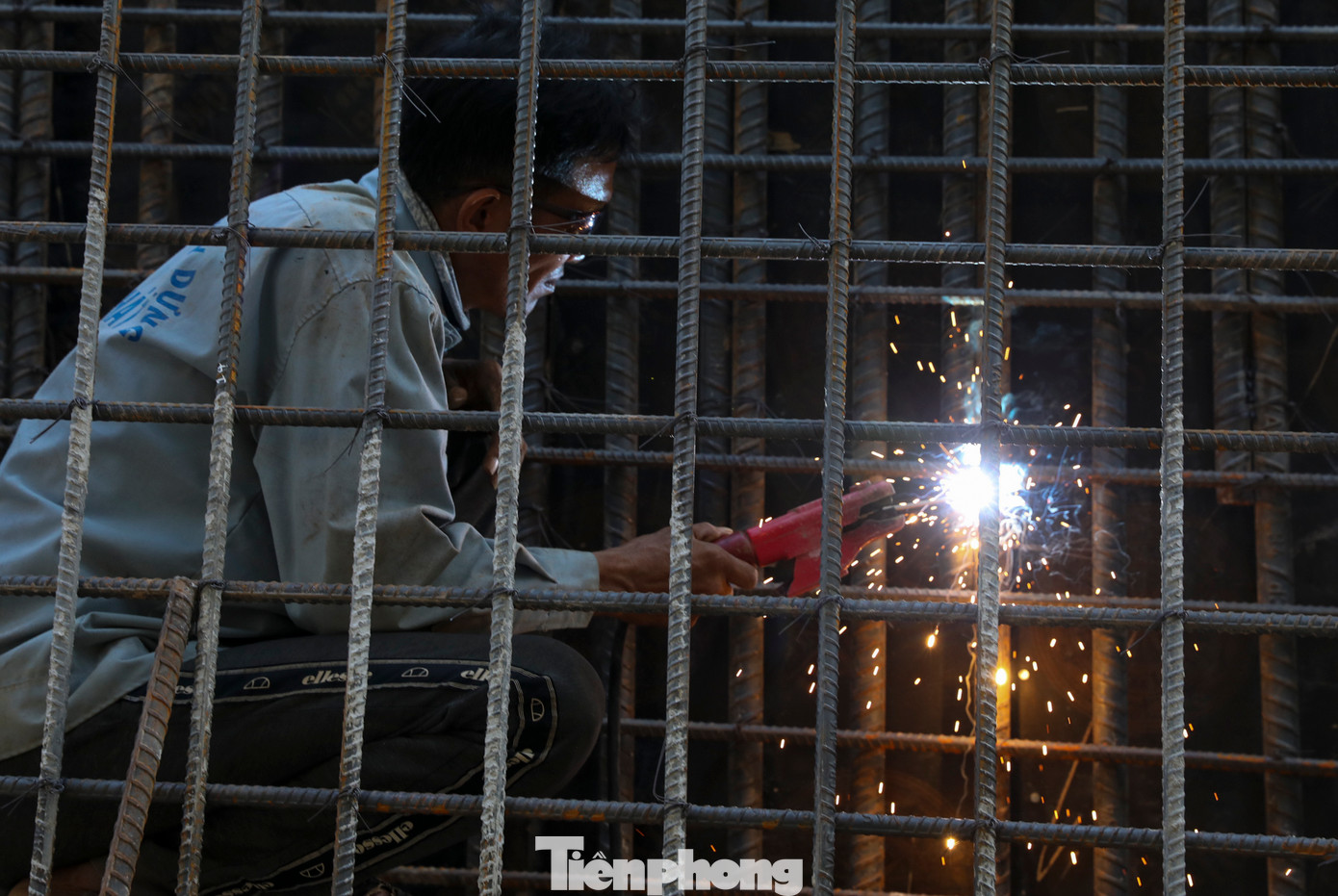 Theo kế hoạch, từ ngày 25/6 - 31/12, các nhà thầu sẽ thi công hoàn thiện toàn bộ hầm kín với quy mô dài 79 m, rộng từ 5 - 9 m.