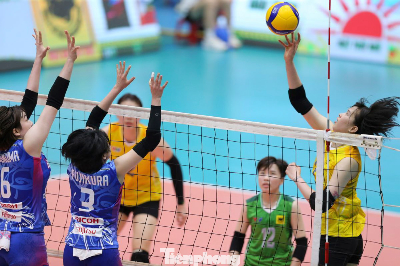 Trở lại đấu trường trong nước sau gần 2 năm ra nước ngoài thi đấu, Trần Thị Thanh Thúy chưa có được phong độ tốt nhất do vừa hồi phục chấn thương.