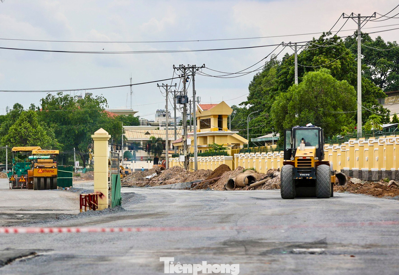 Theo chủ đầu tư, dự án đường nối đang được đặt mục tiêu hoàn thành vào cuối năm nay. Công trình khi đưa vào khai thác ngoài đồng bộ nhà ga T3 công suất 20 triệu khách mỗi năm sẽ tạo ra trục giao thông mới song hành tuyến Cộng Hòa, giảm áp lực giao thông cho cửa ngõ sân bay.