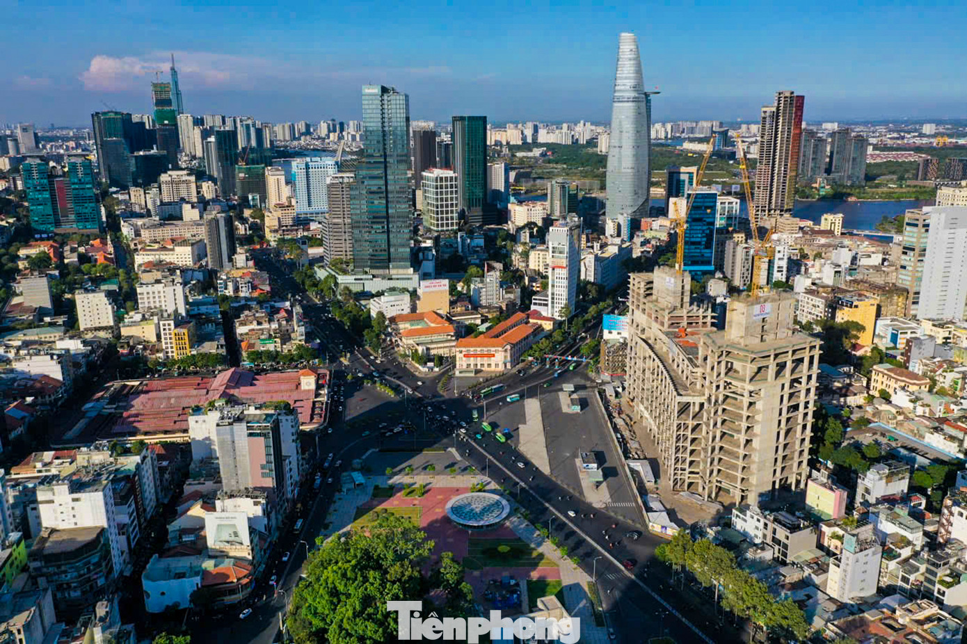 Dự án là khu phức hợp rộng 8.600 m2 từng được kỳ vọng trở thành biểu tượng, điểm nhấn kiến trúc mới của TPHCM.