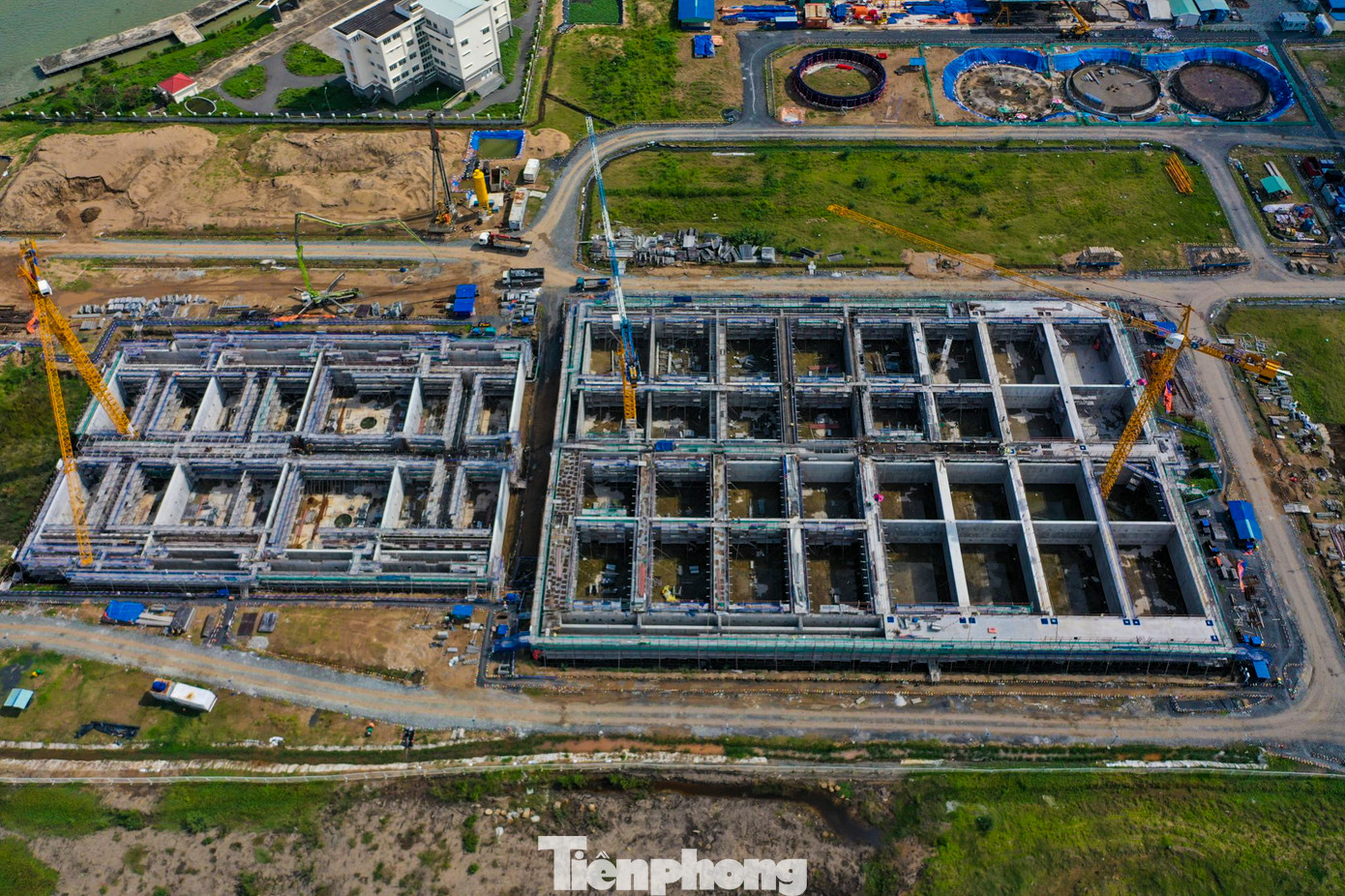 Với công suất xử lý 480.000 m3 nước thải mỗi ngày đêm, nhà máy Nhiêu Lộc - Thị Nghè quy mô lớn nhất nước và Đông Nam Á, được áp dụng công nghệ xử lý sinh học hiện đại nhất hiện nay.