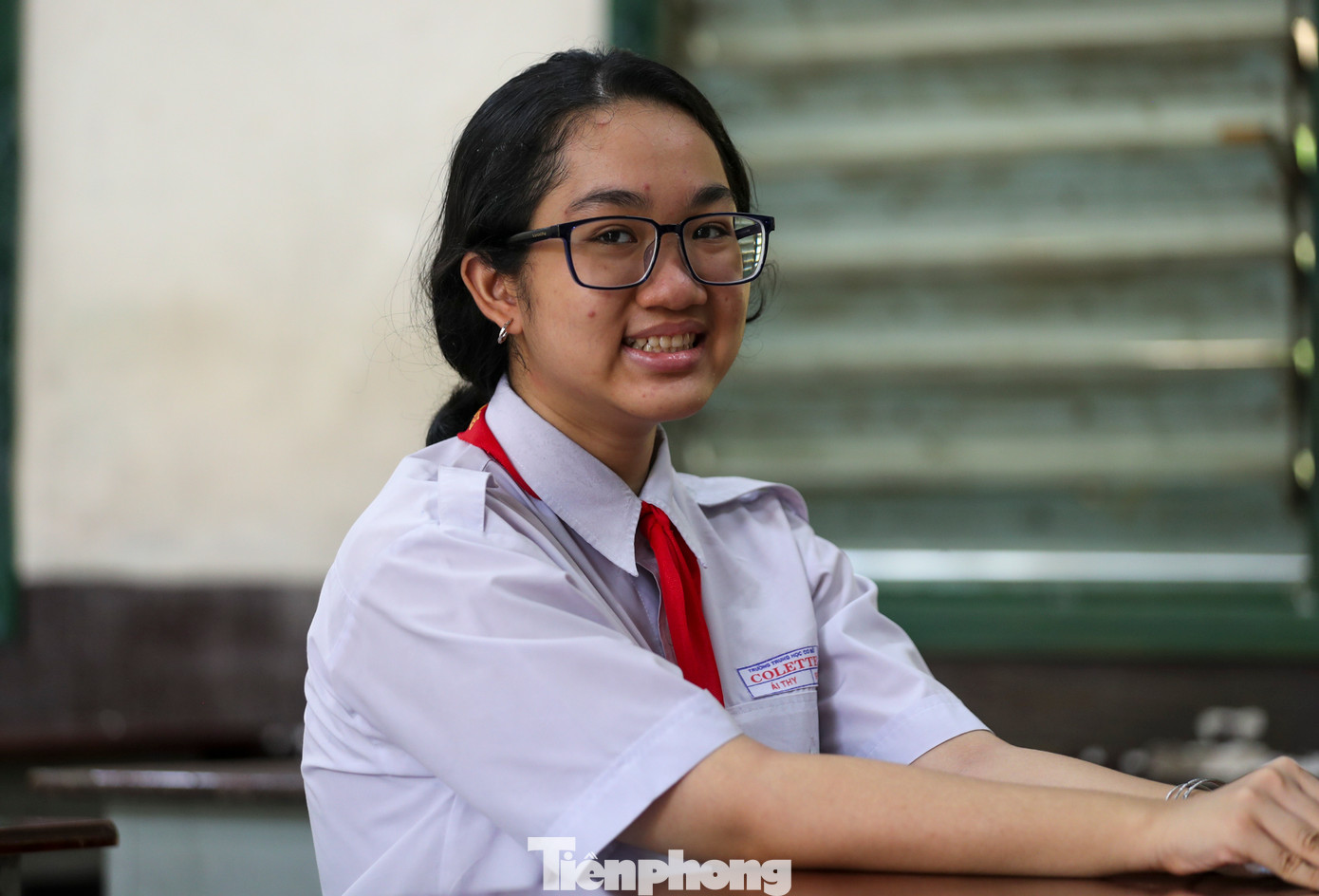 Em Hoàng Ái Thy học Trường THCS Colette (quận 3) là một trong những trường hợp thi một mình với chuyên ngành tiếng Pháp. Em Hoàng Ái Thy học Trường THCS Colette (quận 3) là một trong những trường hợp thi một mình với chuyên ngành tiếng Pháp.