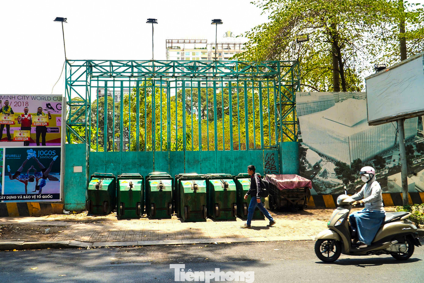 Nhà thi đấu Phan Đình Phùng có tổng vốn đầu tư 1.850 tỉ đồng, nguồn vốn được lấy từ ngân sách thành phố. Sau khi hoàn thành, nhà thi đấu này sẽ là nơi tập luyện và thi đấu 13 môn thể thao như bóng rổ, bóng chuyền, cầu lông… với quy mô khoảng 5.000 chỗ ngồi. Về tiến độ dự án, Sở Văn hóa và Thể thao cho biết sẽ thực hiện theo từng giai đoạn và dự kiến hoàn thiện công trình, đưa vào sử dụng năm 2028. Nhà thi đấu Phan Đình Phùng có tổng vốn đầu tư 1.850 tỉ đồng, nguồn vốn được lấy từ ngân sách thành phố. Sau khi hoàn thành, nhà thi đấu này sẽ là nơi tập luyện và thi đấu 13 môn thể thao như bóng rổ, bóng chuyền, cầu lông… với quy mô khoảng 5.000 chỗ ngồi. Về tiến độ dự án, Sở Văn hóa và Thể thao cho biết sẽ thực hiện theo từng giai đoạn và dự kiến hoàn thiện công trình, đưa vào sử dụng năm 2028.