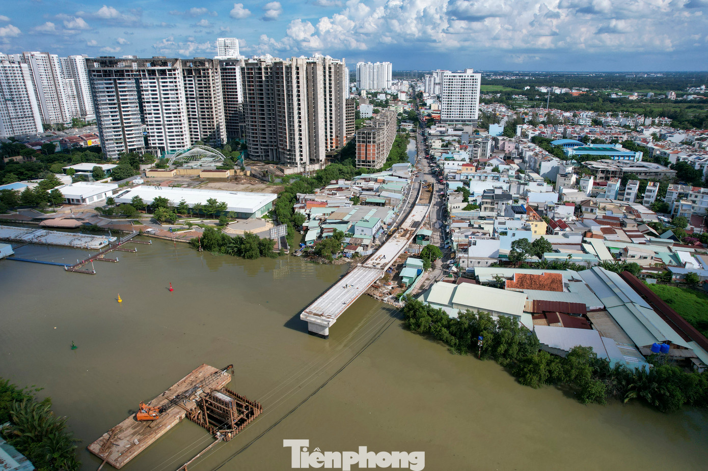 Sau khi cầu Rạch Đỉa hoàn thiện và đi vào hoạt động sẽ giúp giảm tải cho cầu Rạch Đỉa 2 trên đường Nguyễn Hữu Thọ vốn đã quá tải vì lượng phương tiện lưu thông đông đúc.