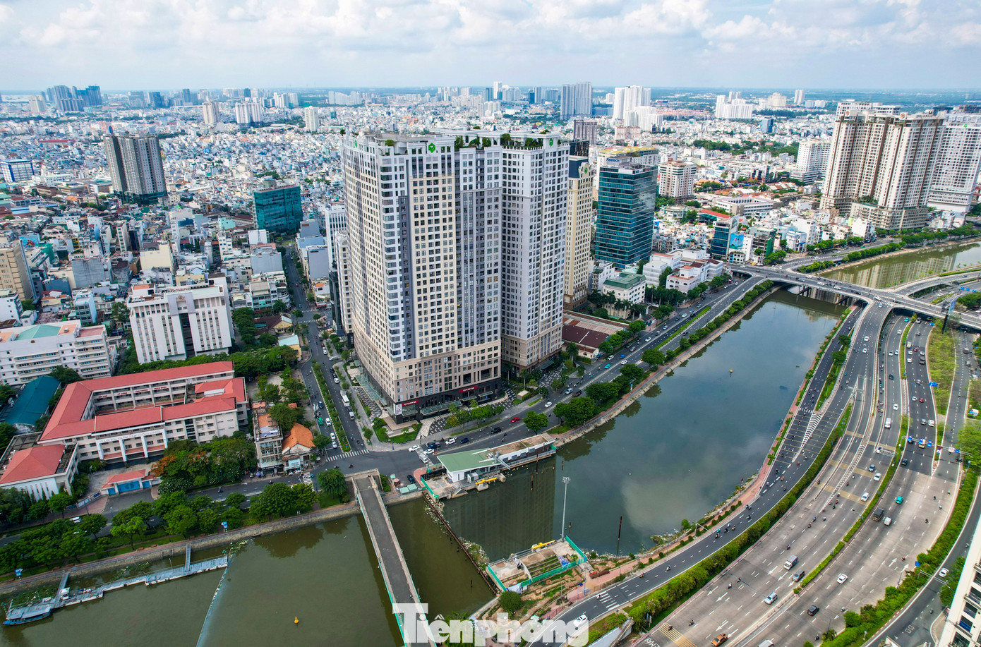 Tuy nhiên, do dự án đang bị thanh tra nên các hộ dân mua căn hộ tại đây vẫn chưa được cấp giấy chứng nhận quyền sử dụng đất, quyền sở hữu nhà ở gắn liền với đất.