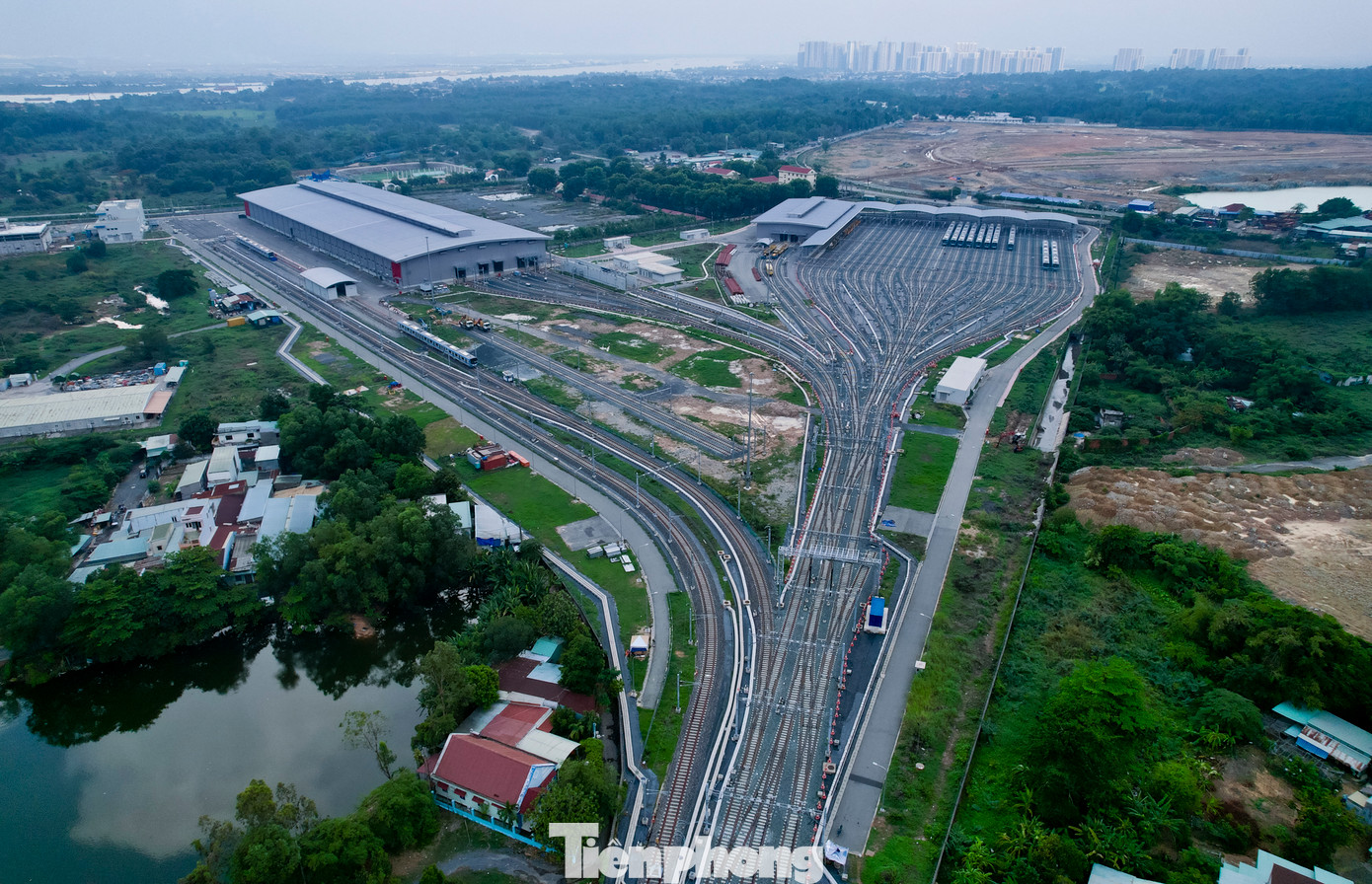 Khu depot của tuyến Metro số 1 (Bến Thành - Suối Tiên) được khởi công xây dựng vào năm 2012. Đây là trung tâm điều khiển, bảo dưỡng và sửa chữa tàu.