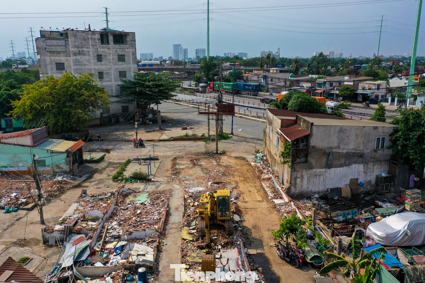 Sau nhiều năm trì trệ, dự án xây dựng nút giao thông Mỹ Thủy với quy mô 3 tầng được tái khởi động. Hiện chính quyền đang gấp rút thu hồi và bàn giao mặt bằng để xây dựng hạng mục cầu Kỳ Hà 4 tại nút giao này. Sau nhiều năm trì trệ, dự án xây dựng nút giao thông Mỹ Thủy với quy mô 3 tầng được tái khởi động. Hiện chính quyền đang gấp rút thu hồi và bàn giao mặt bằng để xây dựng hạng mục cầu Kỳ Hà 4 tại nút giao này.