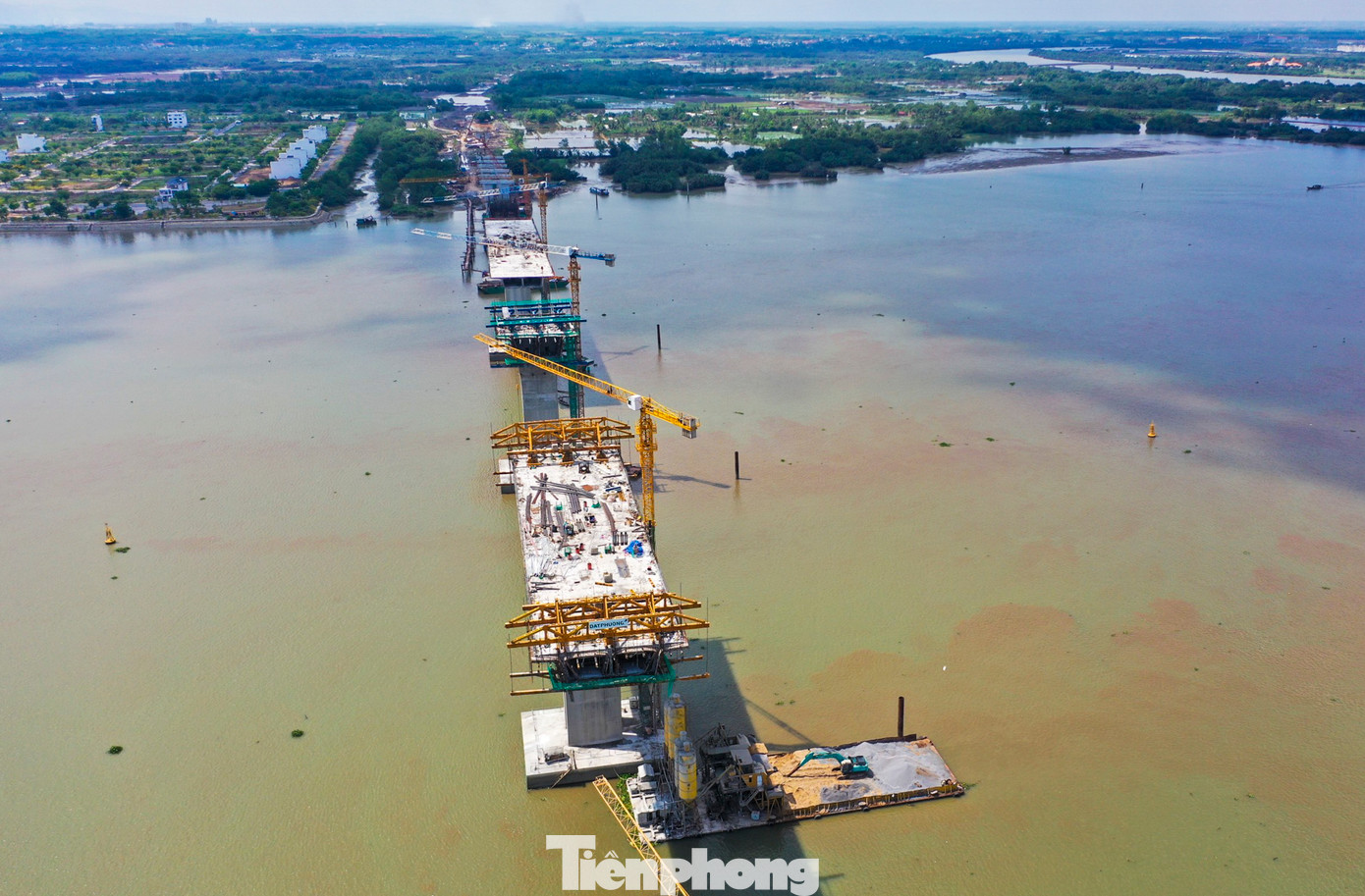 Tuyến đường khi hoàn thành còn kết nối TPHCM với các tỉnh miền Đông và Tây Nam Bộ; đặc biệt phân luồng từ xa và giảm ùn tắc cho các tuyến đường nội đô. Tuyến đường khi hoàn thành còn kết nối TPHCM với các tỉnh miền Đông và Tây Nam Bộ; đặc biệt phân luồng từ xa và giảm ùn tắc cho các tuyến đường nội đô.