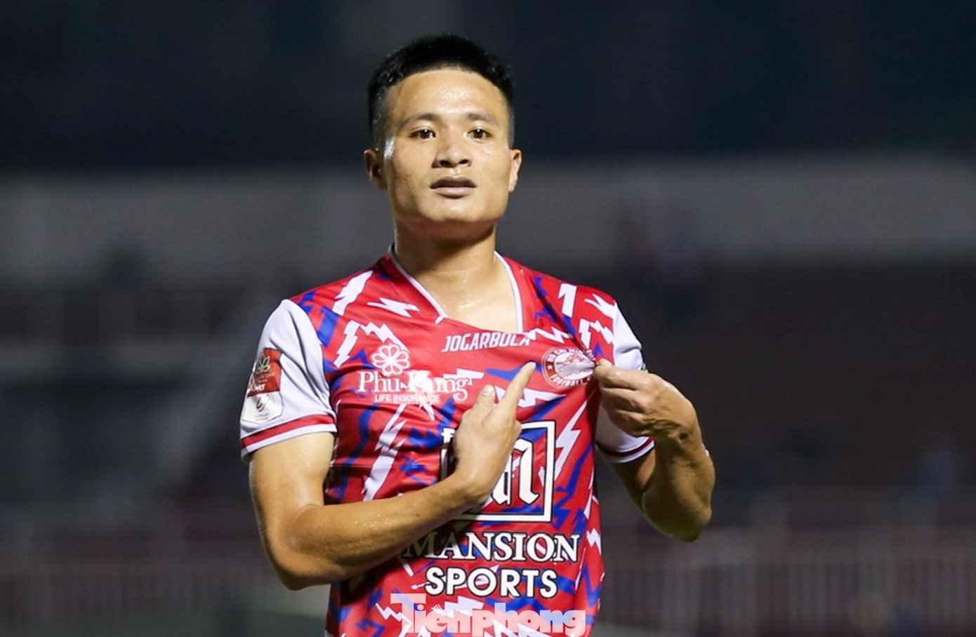 Tuy nhiên, Thép Xanh Nam Định sớm phải nhận gáo nước lạnh khi ở phút 28, Chu Văn Kiên xử lý khéo léo trước vòng cấm địa đội khách rồi tung cú sút chéo góc mở tỉ số 1-0 cho CLB TPHCM. Tuy nhiên, Thép Xanh Nam Định sớm phải nhận gáo nước lạnh khi ở phút 28, Chu Văn Kiên xử lý khéo léo trước vòng cấm địa đội khách rồi tung cú sút chéo góc mở tỉ số 1-0 cho CLB TPHCM.