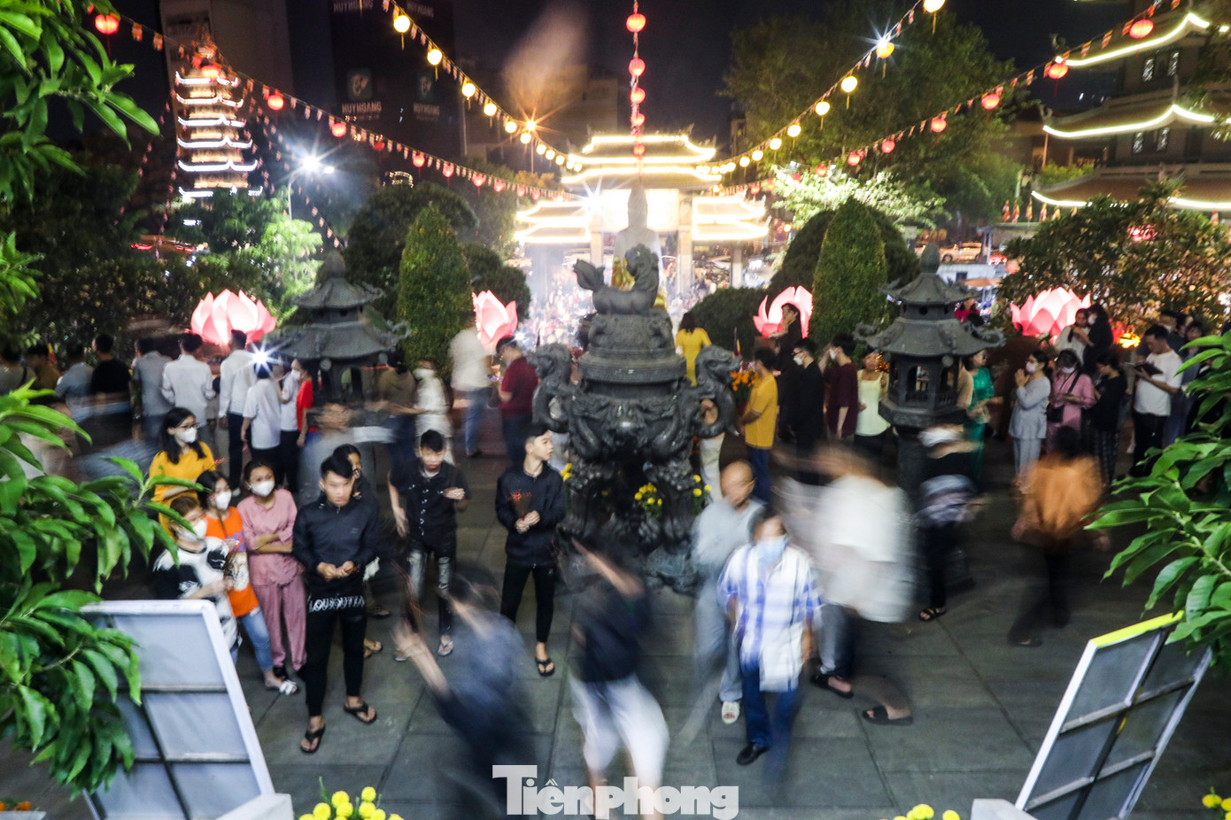 Đi lễ chùa xin lộc đầu năm từ lâu đã trở thành nét đẹp văn hóa truyền thống không thể thiếu trong đời sống tinh thần của người Việt Nam ở mỗi dịp Tết đến Xuân về.