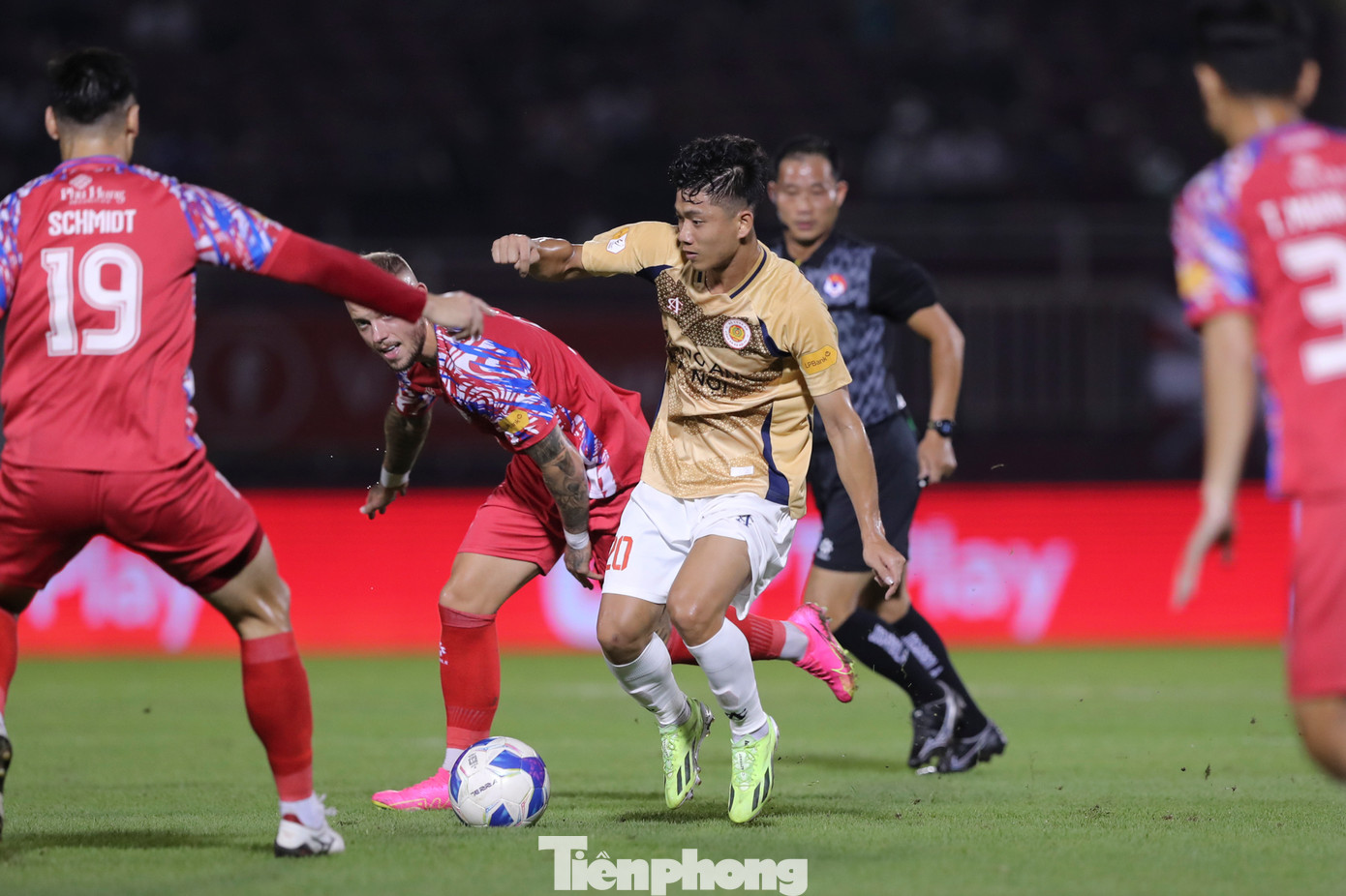 Các ngôi sao đắt giá bên phía CAHN gần như bế tắc trong các tình huống tổ chức tấn công.