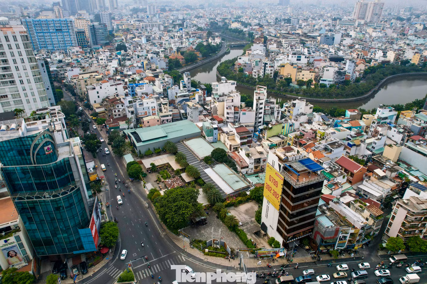Việc thoái vốn không thông qua đấu giá công khai được xác định đã gây thiệt hại tài sản Nhà nước. Tổng Công ty Chè Việt Nam tiền thân là doanh nghiệp Nhà nước thuộc Bộ Nông nghiệp và Phát triển nông thôn. Năm 2015, đơn vị này chính thức chuyển đổi sang mô hình công ty cổ phần.