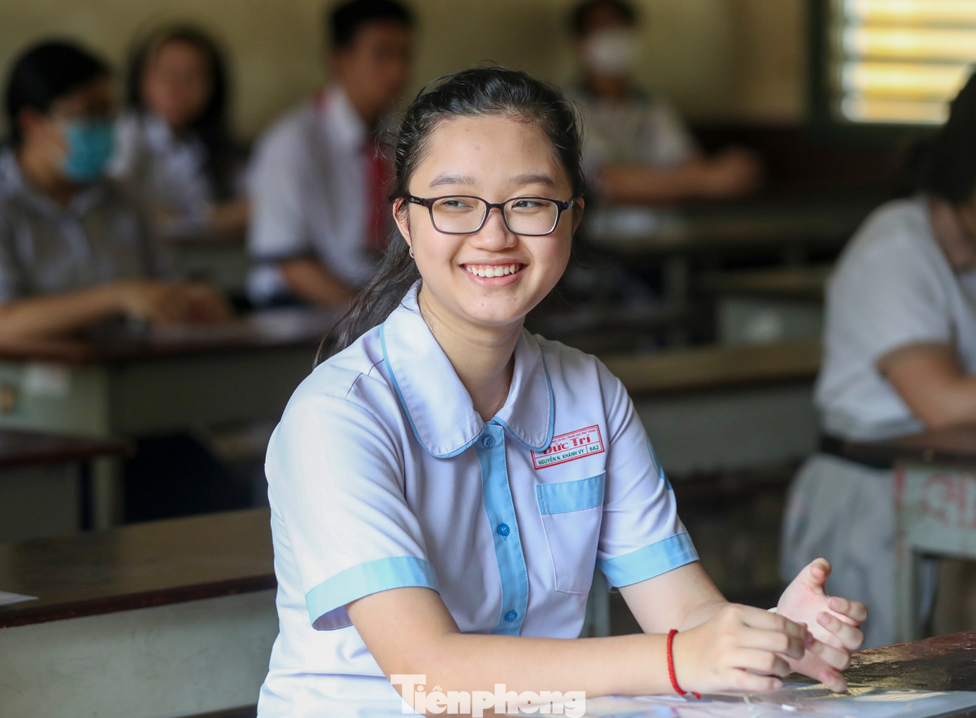 9h30 phút sáng nay (5/6), 98.981 thí sinh dự thi vào lớp 10 đã đến các điểm thi làm thủ tục chuẩn bị cho hai ngày thi chính thức là 6 và 7/6. 9h30 phút sáng nay (5/6), 98.981 thí sinh dự thi vào lớp 10 đã đến các điểm thi làm thủ tục chuẩn bị cho hai ngày thi chính thức là 6 và 7/6.