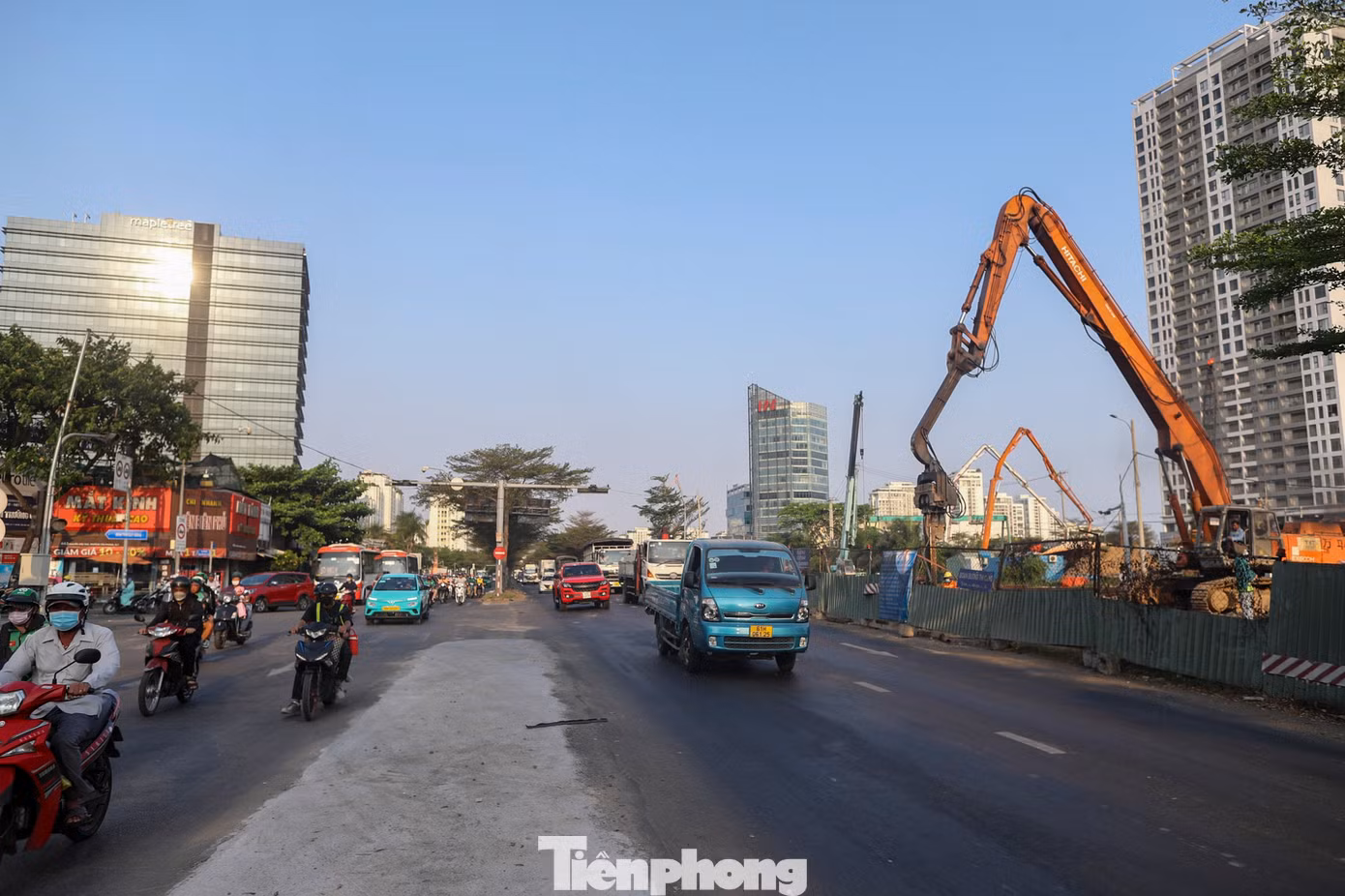 Theo kế hoạch, nút giao Nguyễn Văn Linh - Nguyễn Hữu Thọ sẽ bị rào chắn khoảng 240 ngày. Theo kế hoạch, nút giao Nguyễn Văn Linh - Nguyễn Hữu Thọ sẽ bị rào chắn khoảng 240 ngày.