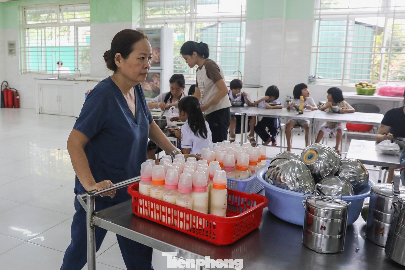 Ông Lê Văn Thinh - Giám đốc Sở LĐ-TB và XH TP HCM khẳng định 3 cơ sở bảo trợ xã hội tiếp nhận các trẻ từ Mái ấm Hoa Hồng sẽ tạo môi trường sống, sinh hoạt, vui chơi an toàn, lành mạnh cho các trẻ. Trong thời gian tới, Sở LĐ-TB và XH tiếp tục tăng cường công tác phối hợp với địa phương để kiểm tra, quản lý, giám sát tất cả các cơ sở bảo trợ xã hội đã cấp phép; ngăn chặn các cơ sở bảo trợ không phép hoạt động.