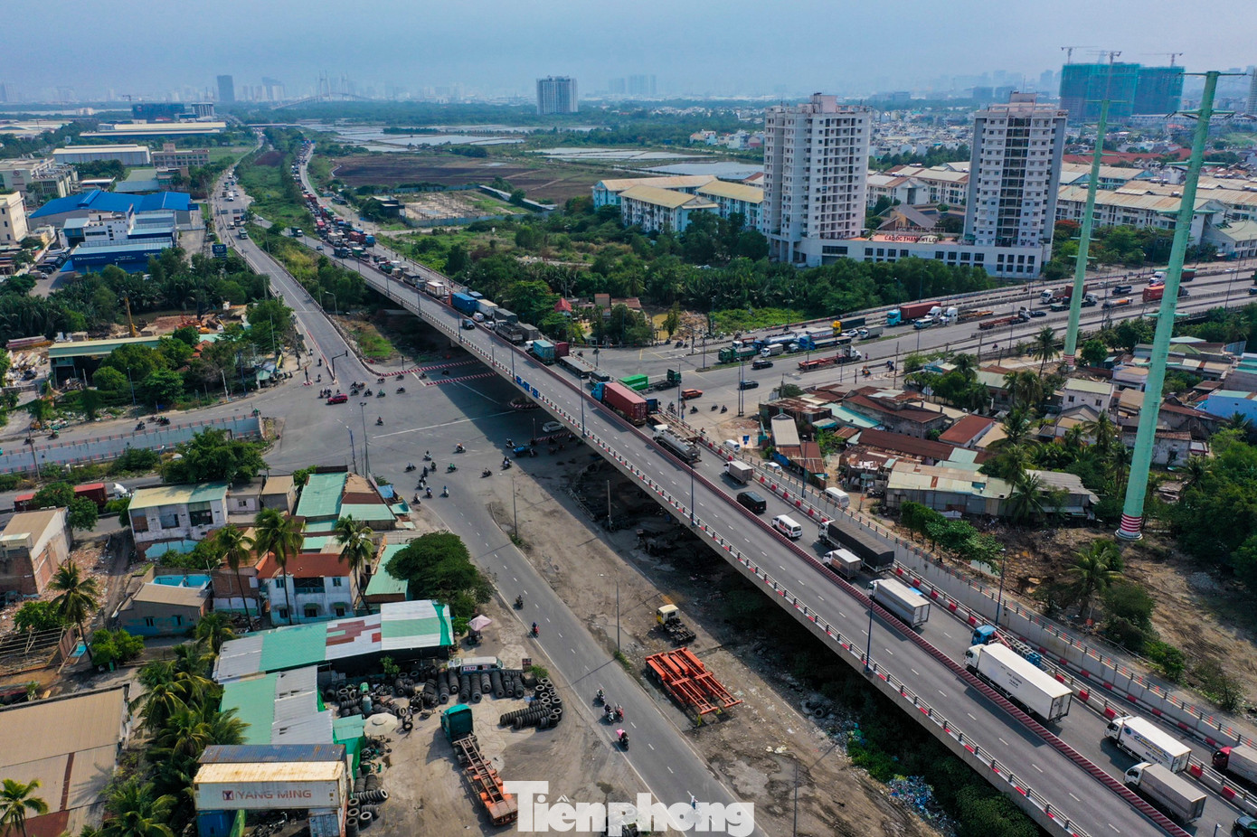 Dự án xây dựng nút giao thông Mỹ Thủy (TP Thủ Đức) với quy mô 3 tầng được tái khởi động sau nhiều năm trì trệ, tăng vốn đầu tư từ hơn 1.998 tỉ đồng lên hơn 3.600 tỉ đồng. Dự án xây dựng nút giao thông Mỹ Thủy (TP Thủ Đức) với quy mô 3 tầng được tái khởi động sau nhiều năm trì trệ, tăng vốn đầu tư từ hơn 1.998 tỉ đồng lên hơn 3.600 tỉ đồng.