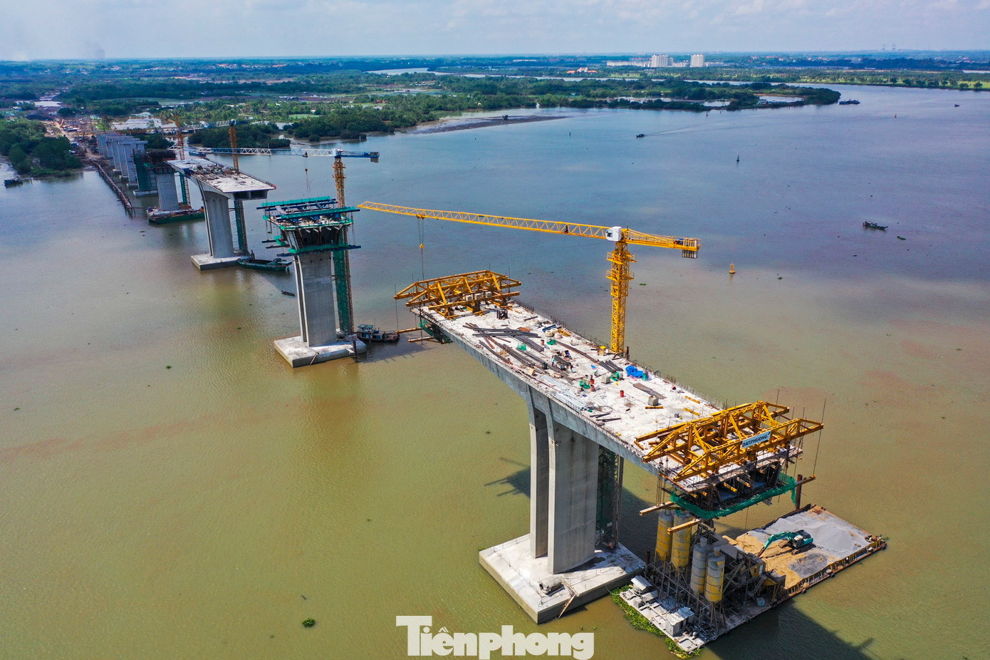 Sau 19 tháng thi công, dự án thành phần 1A Vành đai 3 TPHCM (đoạn Tân Vạn - Nhơn Trạch) đạt hơn 50% tổng khối lượng. Sau 19 tháng thi công, dự án thành phần 1A Vành đai 3 TPHCM (đoạn Tân Vạn - Nhơn Trạch) đạt hơn 50% tổng khối lượng.