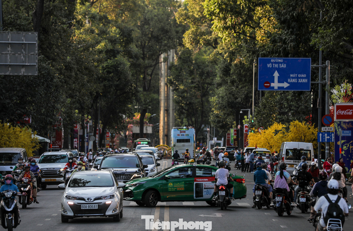 Đường Phạm Ngọc Thạch (quận 3) có lưu lượng xe đông hơn từ đầu giờ chiều.