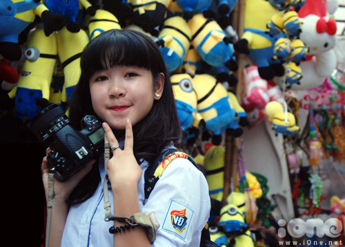 Tranh thủ dịp phố phường lung linh và nhiều 