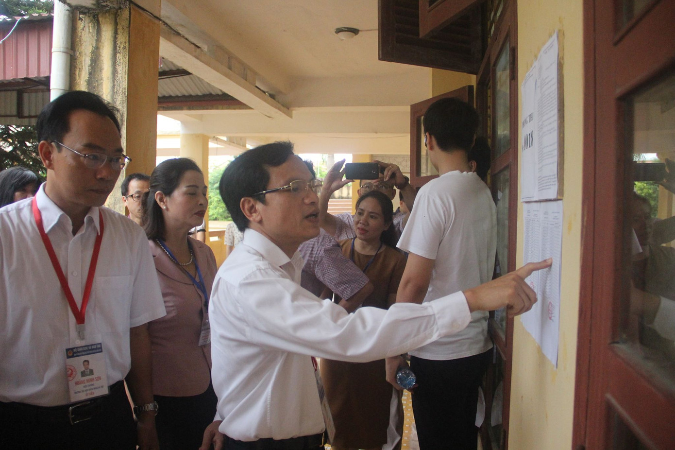 Đề Ngoại ngữ dễ thở, nhiều thí sinh thở phào tự tin đạt 8 điểm ảnh 46