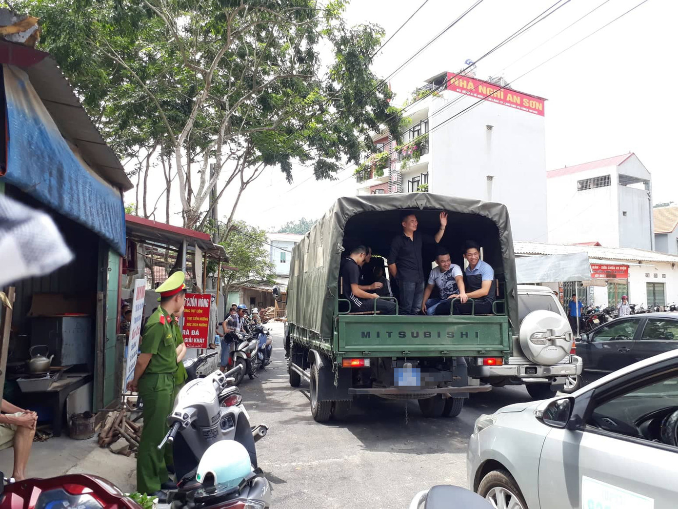 Ảnh Nghiêm Huê. Bộ GD&ĐT họp báo nóng thi THPT 2019: Chưa thấy gian lận có tổ chức ảnh 21