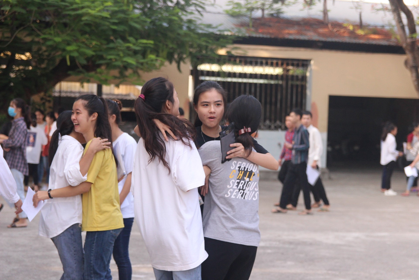 Ngày đầu thi THPT 2019: Siết chặt an ninh, cập nhật giải đề thi Ngữ Văn ảnh 40