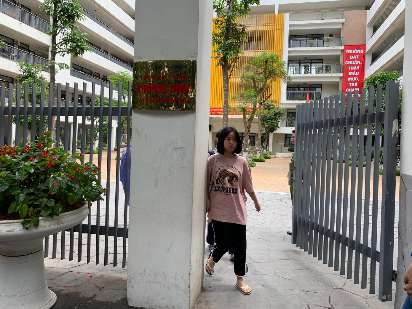 Hàng triệu học sinh cả nước bước vào cuộc đua lớp 10 nóng bỏng ảnh 23