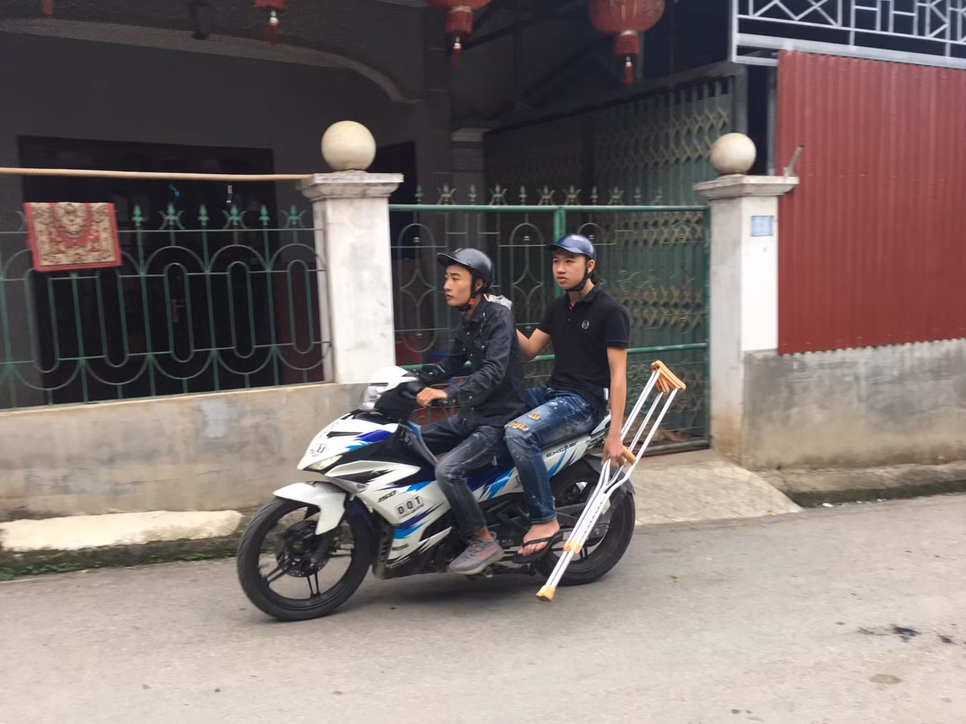 Bộ GD&ĐT họp báo nóng thi THPT 2019: Chưa thấy gian lận có tổ chức ảnh 35