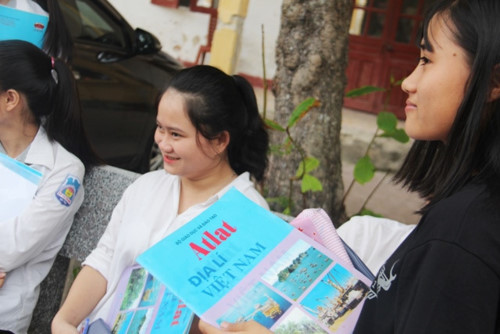 Thí sinh ở Hà Tĩnh. Ảnh nguồn GDTĐ Bộ GD&ĐT họp báo nóng thi THPT 2019: Chưa thấy gian lận có tổ chức ảnh 24