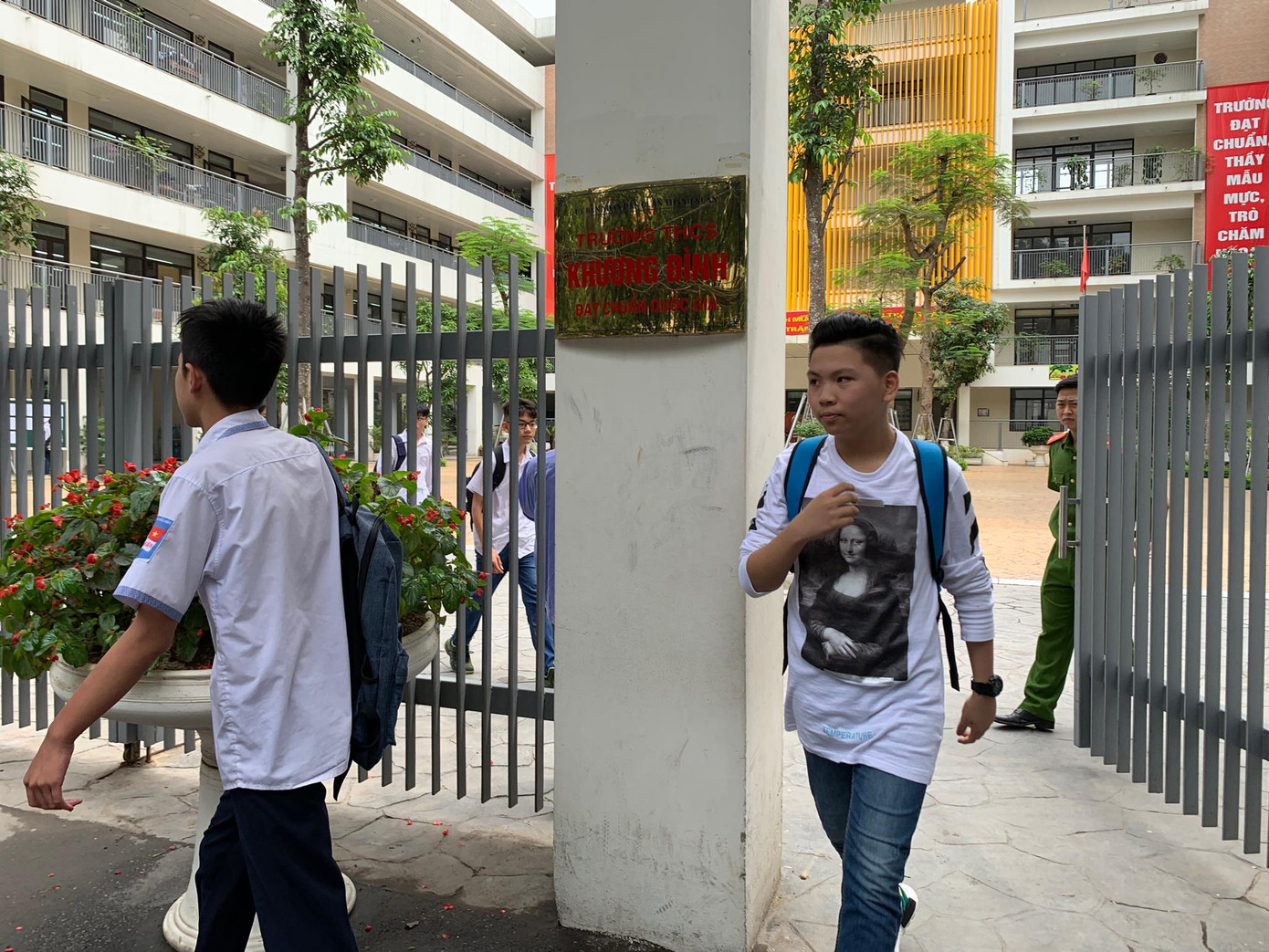 Hàng triệu học sinh cả nước bước vào cuộc đua lớp 10 nóng bỏng ảnh 22