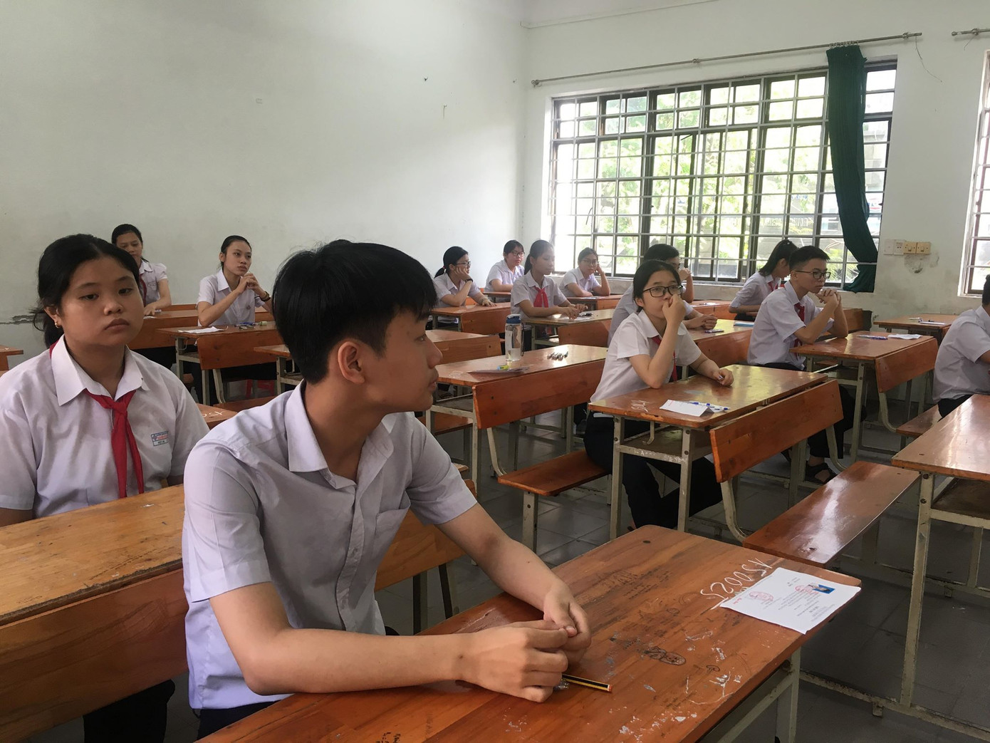 Hàng triệu học sinh cả nước bước vào cuộc đua lớp 10 nóng bỏng ảnh 11