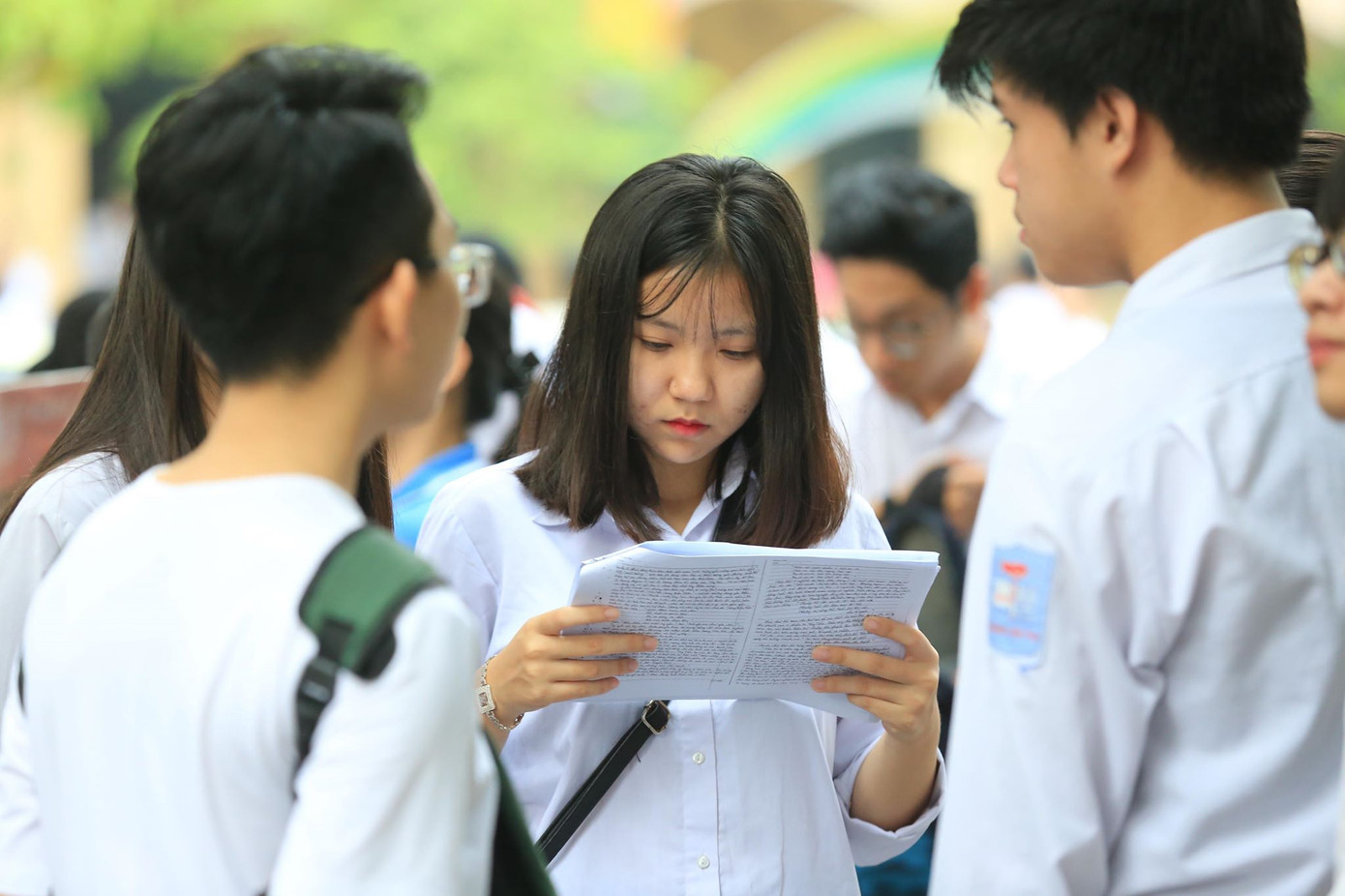 Ngày đầu thi THPT 2019: Siết chặt an ninh, cập nhật giải đề thi Ngữ Văn ảnh 25