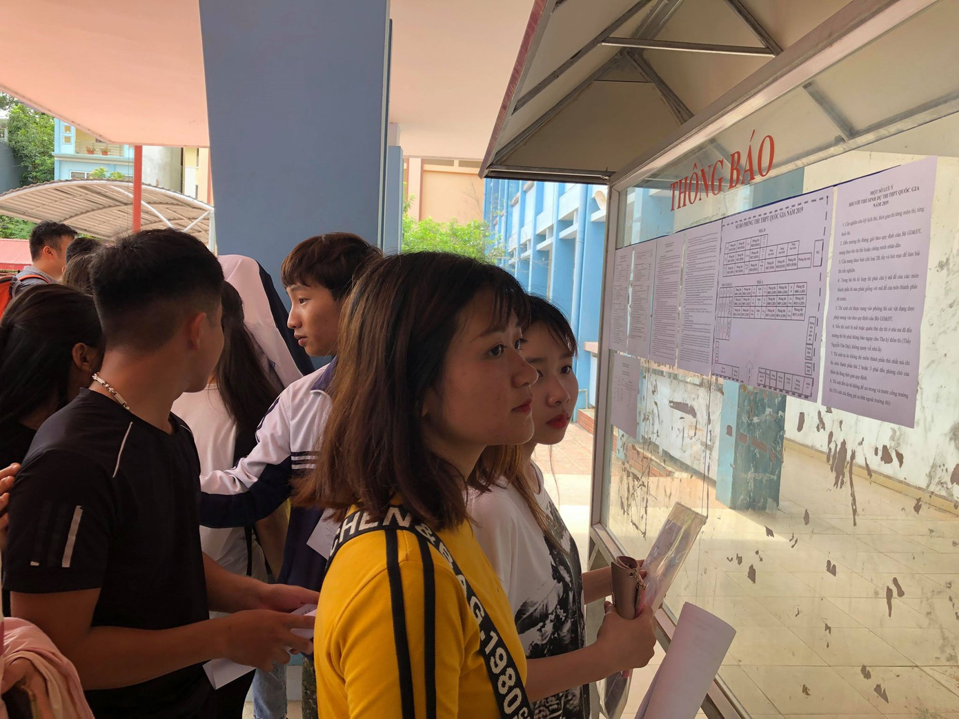 Thí sinh hào hứng làm thủ tục nhập thi THPT quốc gia 2019 ảnh 32