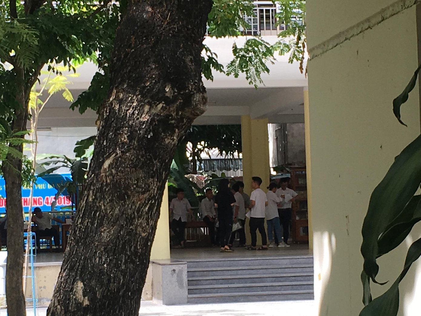 Ngày đầu thi THPT 2019: Siết chặt an ninh, cập nhật giải đề thi Ngữ Văn ảnh 52