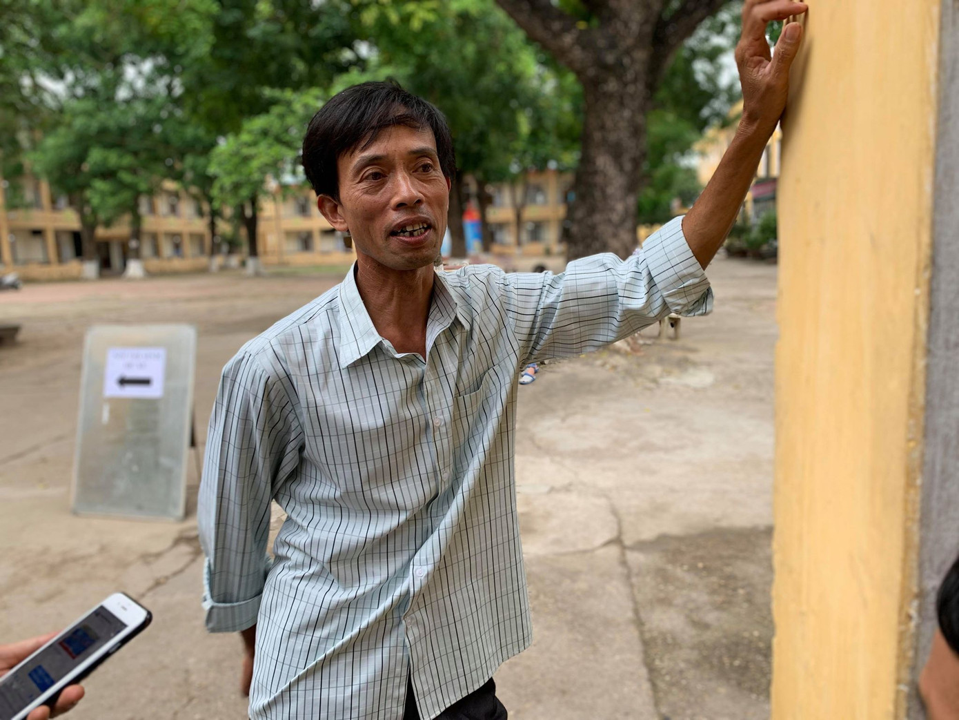 Thí sinh hào hứng làm thủ tục nhập thi THPT quốc gia 2019 ảnh 27