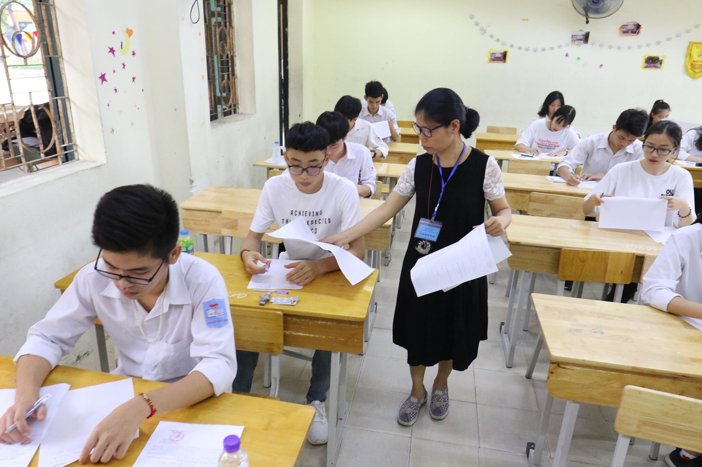 Ngày đầu thi THPT 2019: Siết chặt an ninh, cập nhật giải đề thi Ngữ Văn ảnh 29